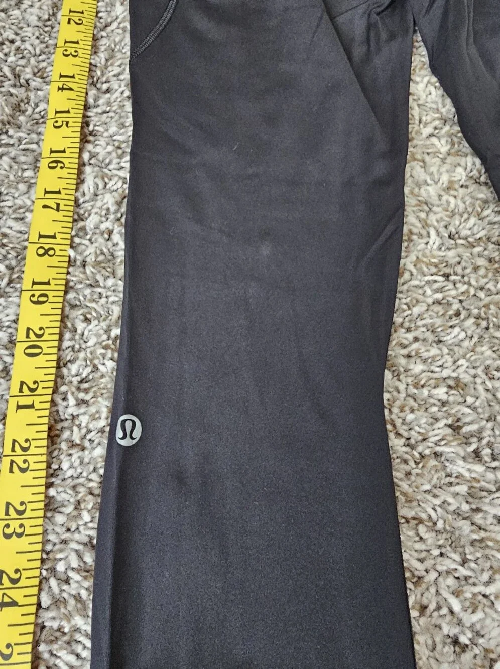 Lululemon Black High-Waist Active Leggings with Side Pockets Size 6 |no 32